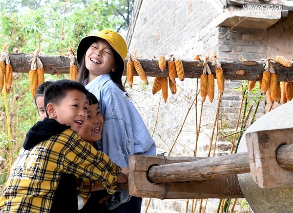 Visitors Experience Rural Life in Central China's Henan dur